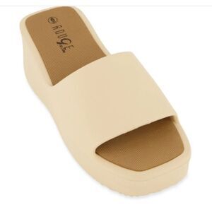 Ladie's nude platform sandals sz 8